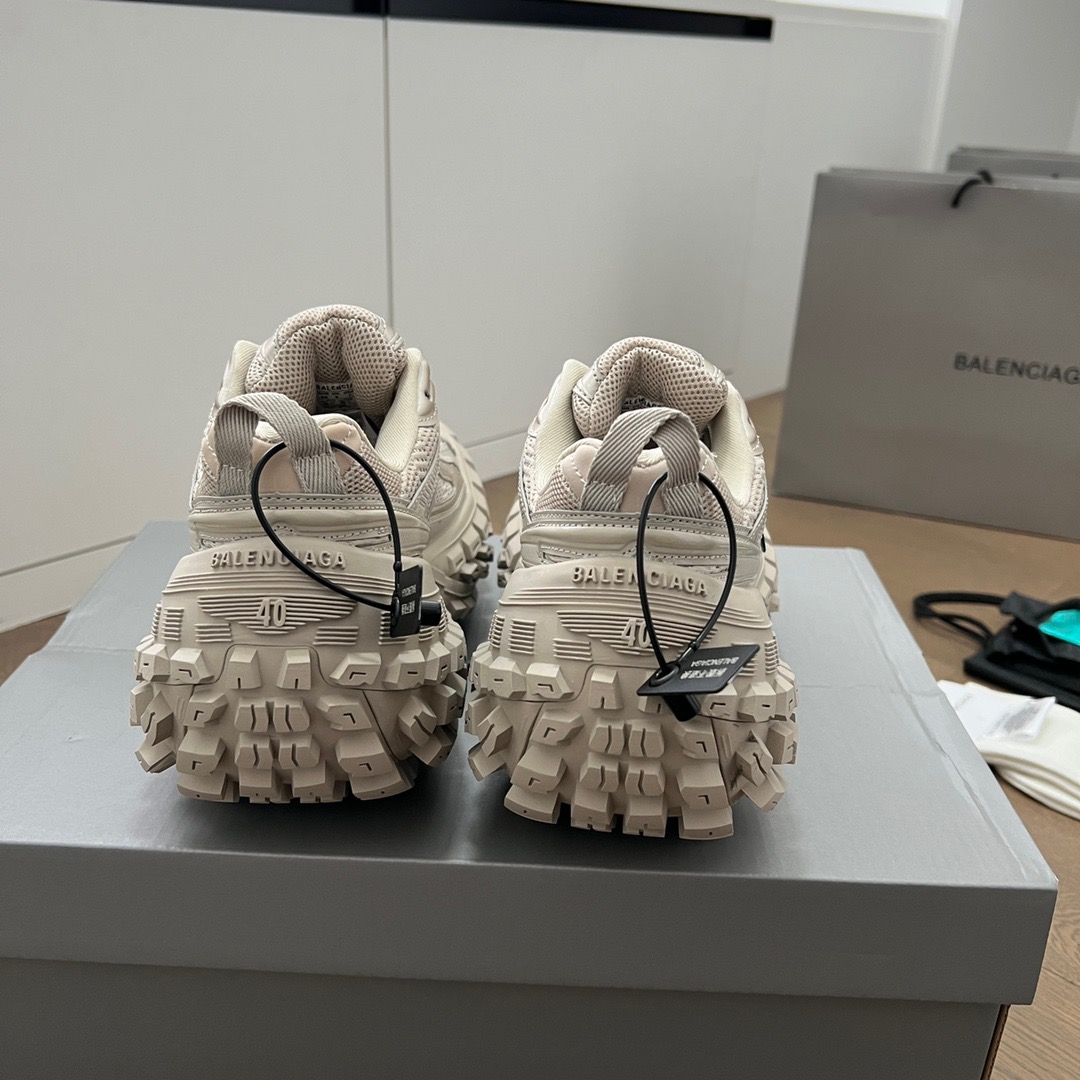 Replica Balenciaga Bouncer Sneaker - Image 3