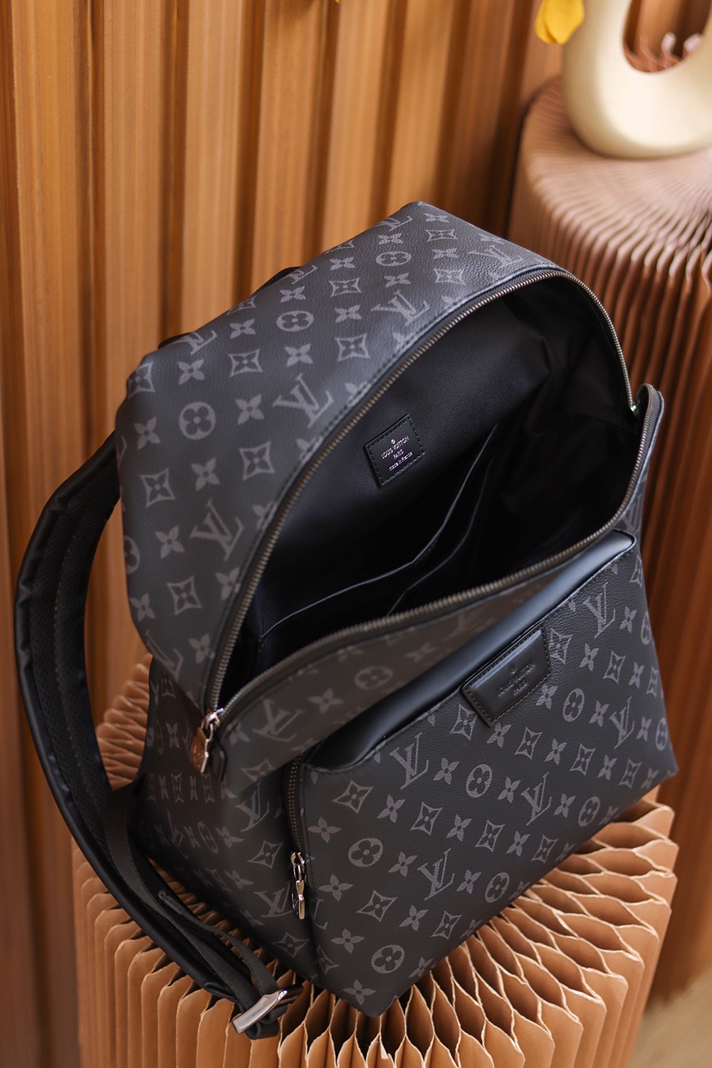 Replica LV Discovery Backpack PM - Image 7
